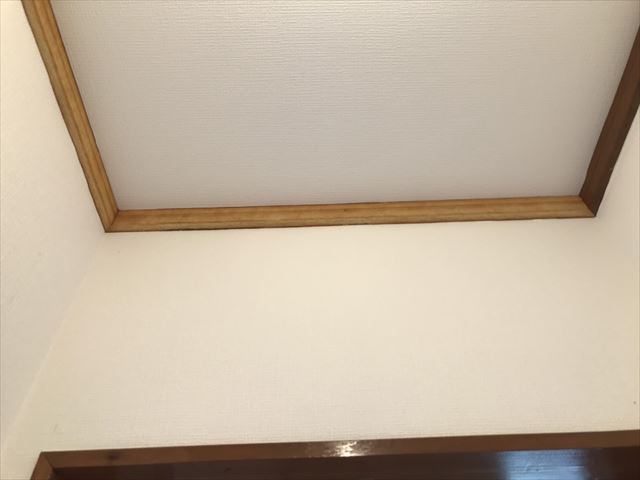賃貸アパート木枠塗装