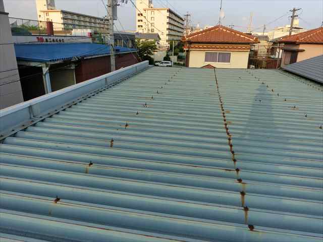 折半屋根の塗装工事