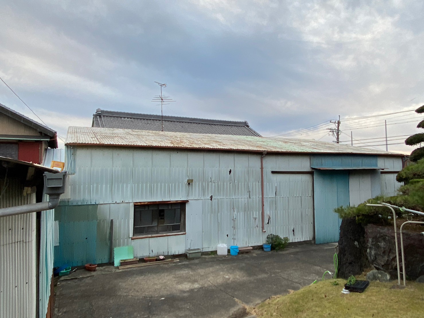 名古屋市港区にてトタン屋根を塗り替えのお見積り依頼