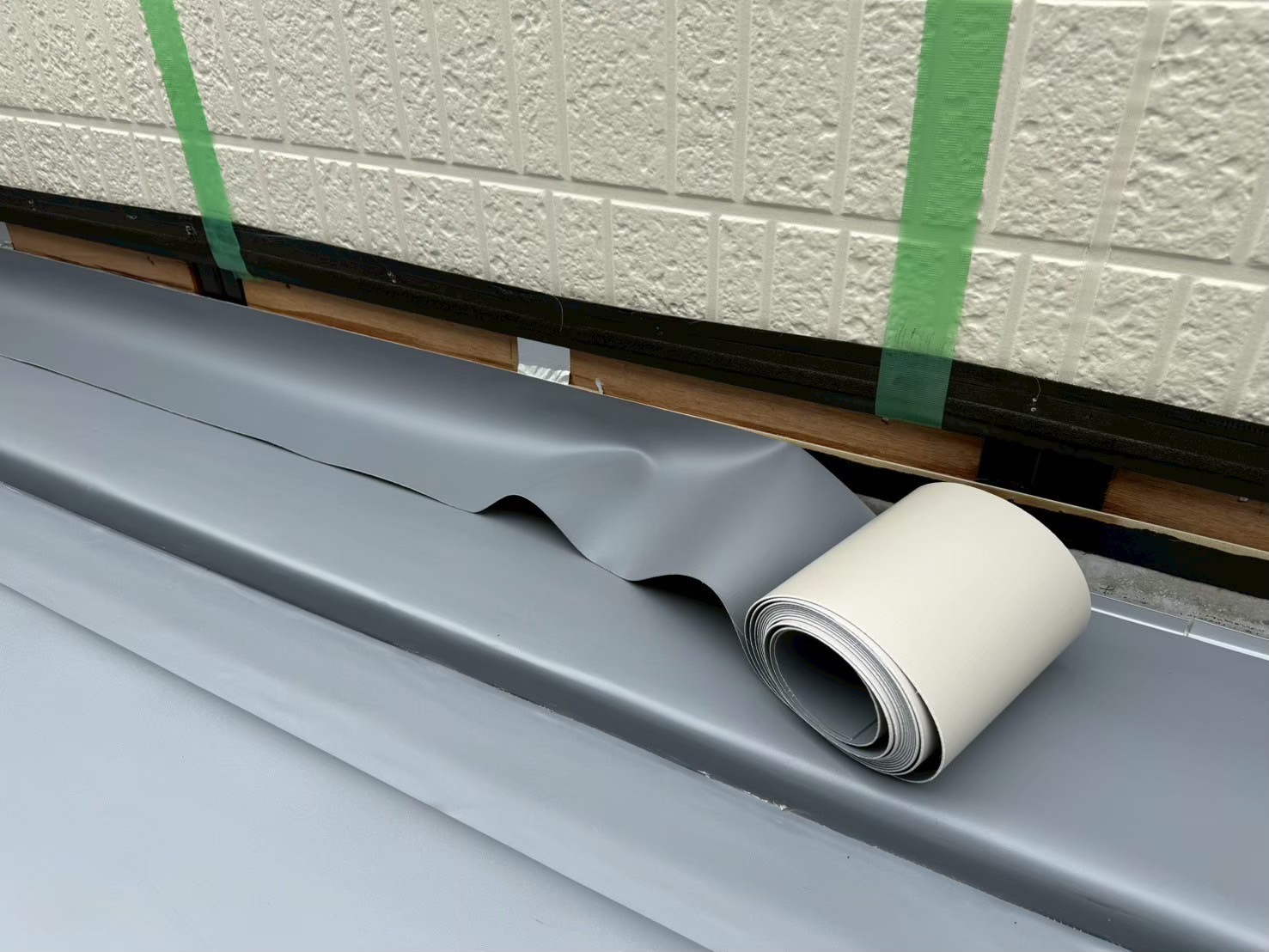 トヨタホームのベランダ防水塩ビシート機械式固定