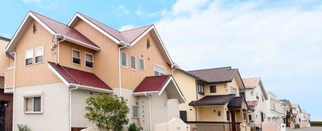 名古屋市港区で外壁塗装は何年ごとに必要？正しい塗り替えのタイミングと劣化サイン