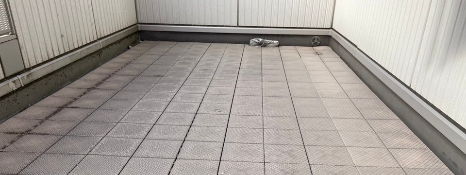 名古屋市緑区｜大和ハウスの建物でベランダに塩ビシート防水（機械式固定工法）を施工